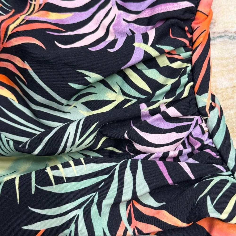 Leilani Tropical Print‎ One Piece Swimsuit Ruched Tummy Control Size 6